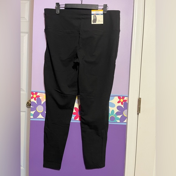 Terra & Sky High Rise Classic Black Leggings - Picture 2 of 3